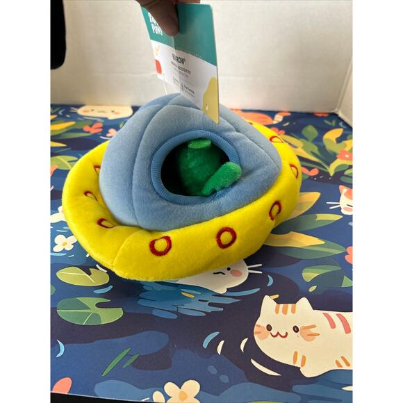 ZippyPaws Alien Burrow Dog Toy - Picture 1 of 12